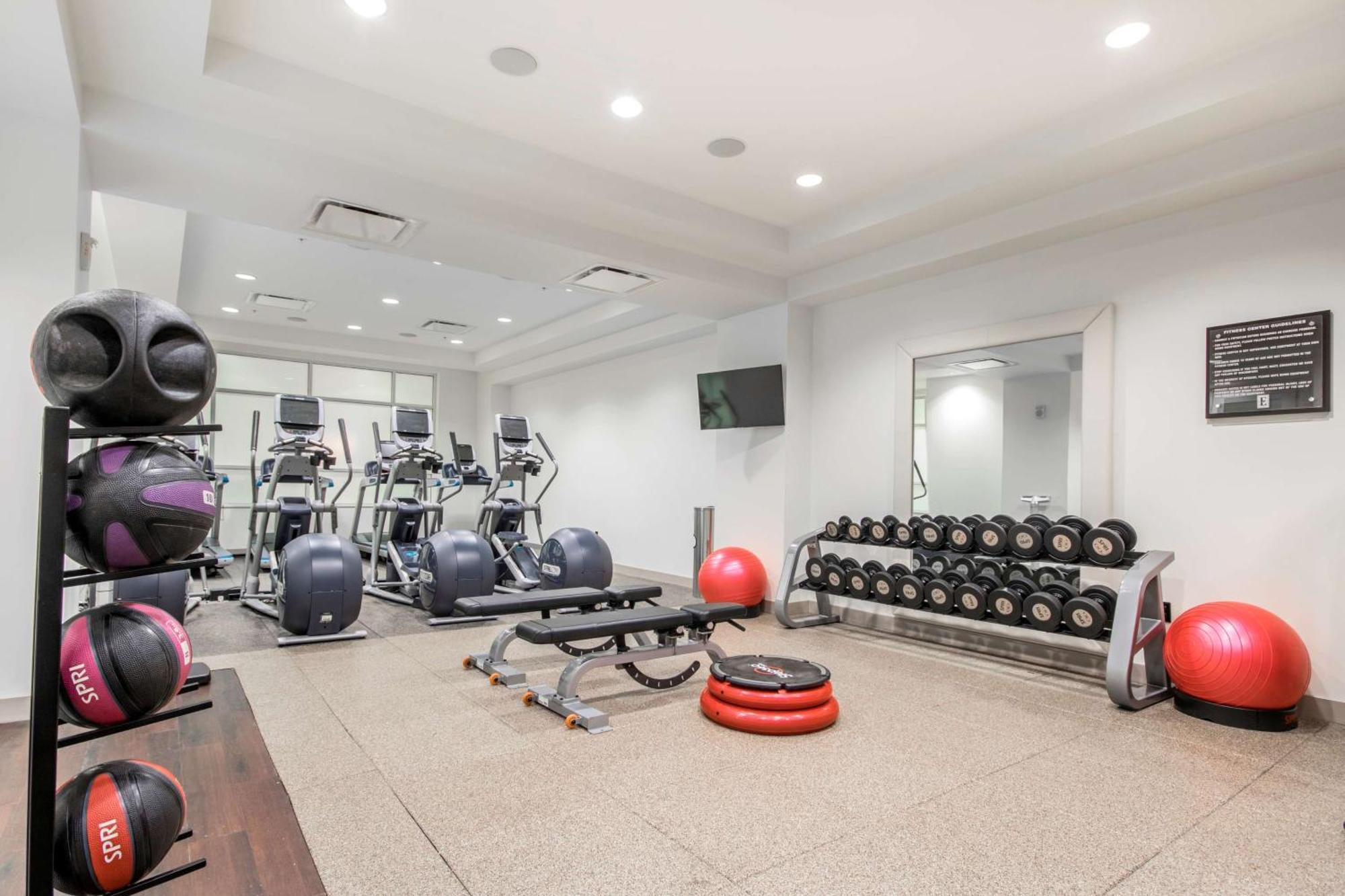 Embassy Suites Louisville Downtown מראה חיצוני תמונה